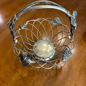 Vintage Godinger Silver Plate Fruit Basket Swing Handle Woven Wire Grape Leaf